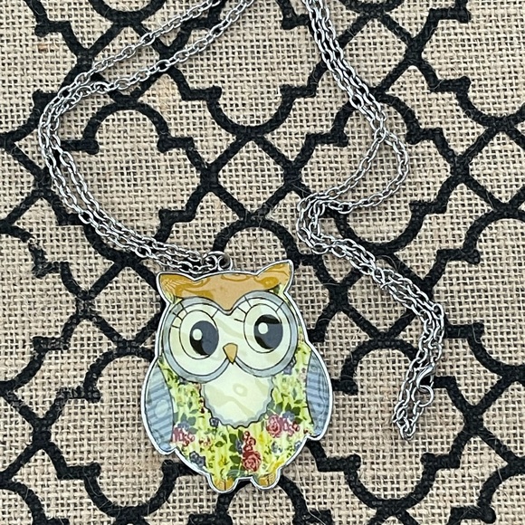 Owl Necklace & Earrings Set Owl Pendant Floral design - Picture 6 of 9